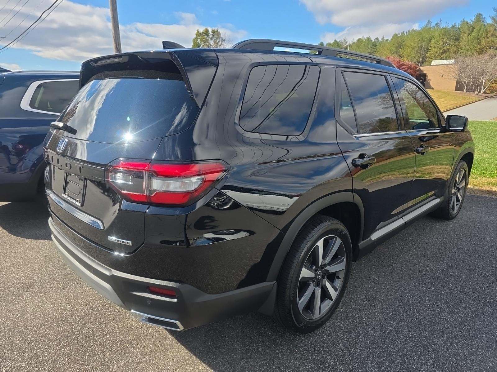 2023 Honda Pilot Touring AWD