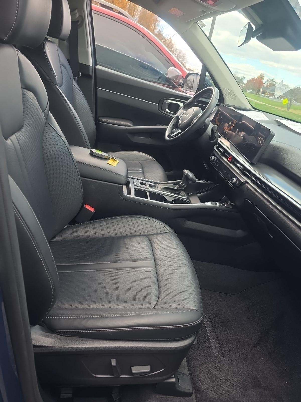 2024 Kia Sorento EX FWD