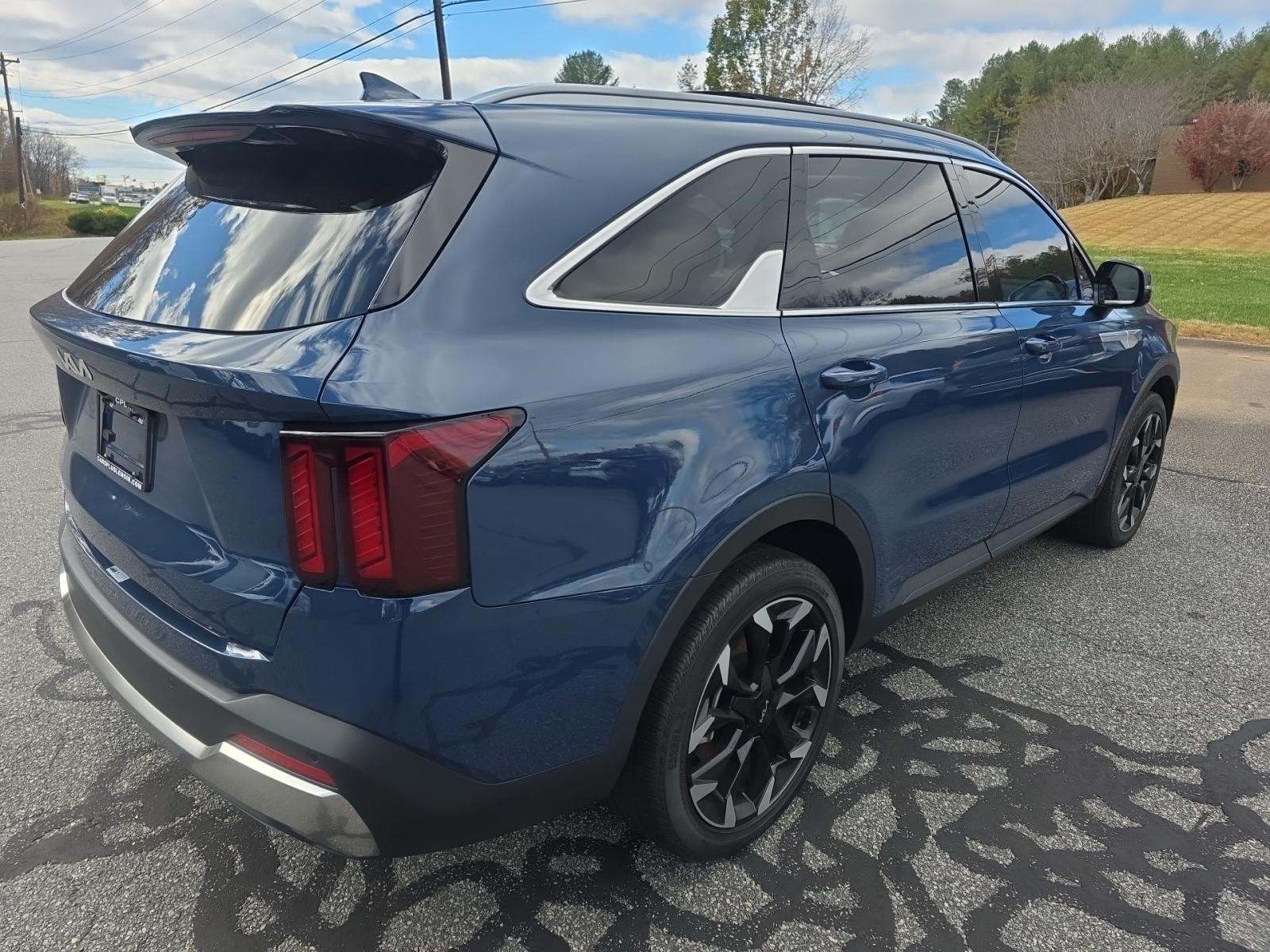2024 Kia Sorento EX FWD