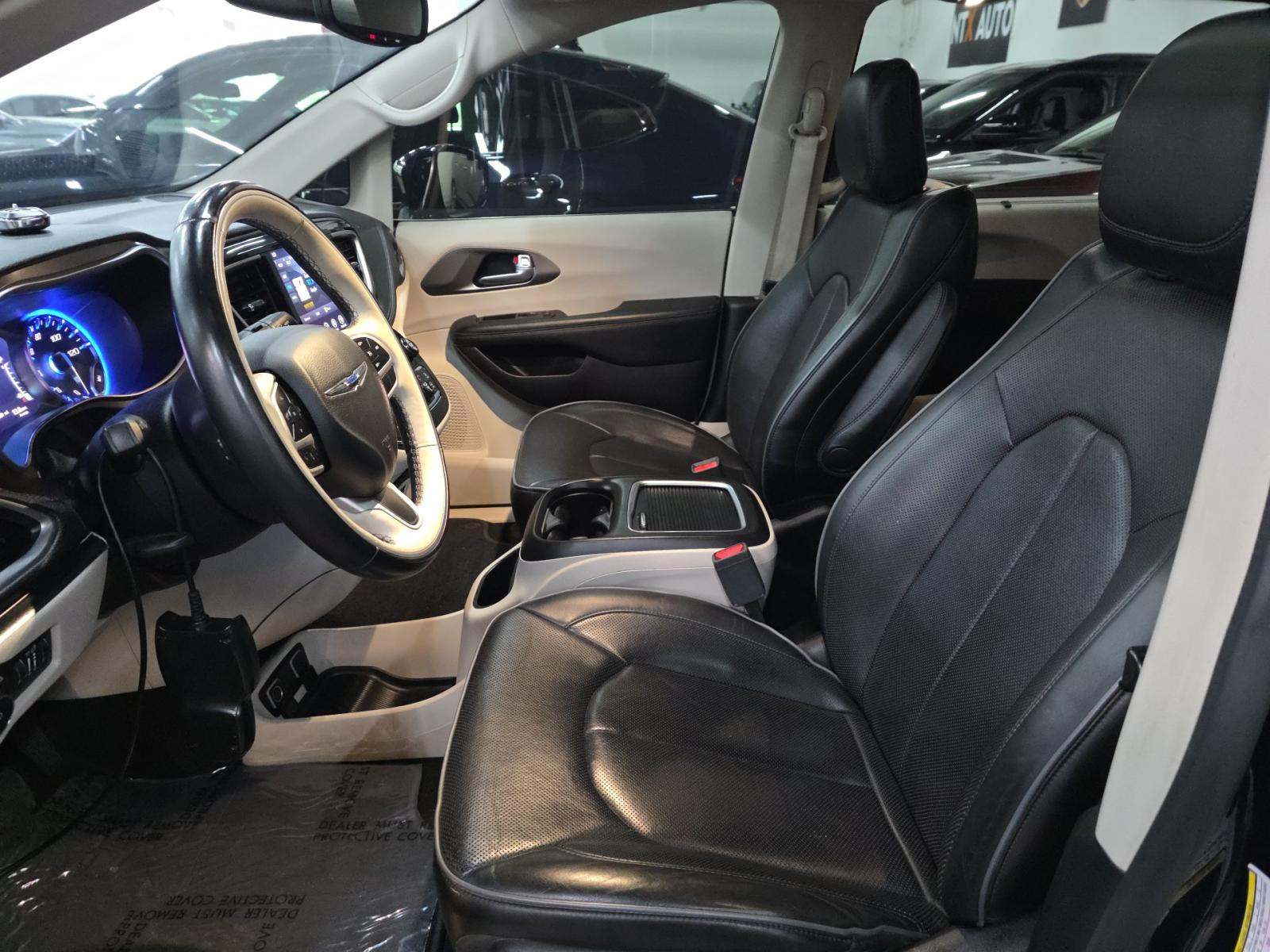 2018 Chrysler Pacifica Limited FWD