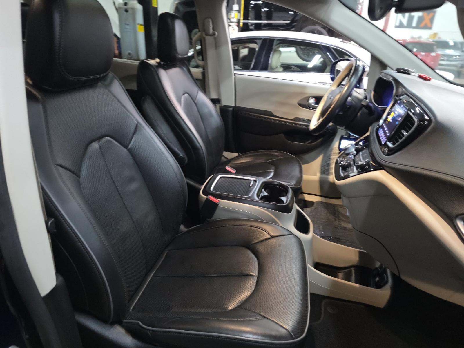 2018 Chrysler Pacifica Limited FWD
