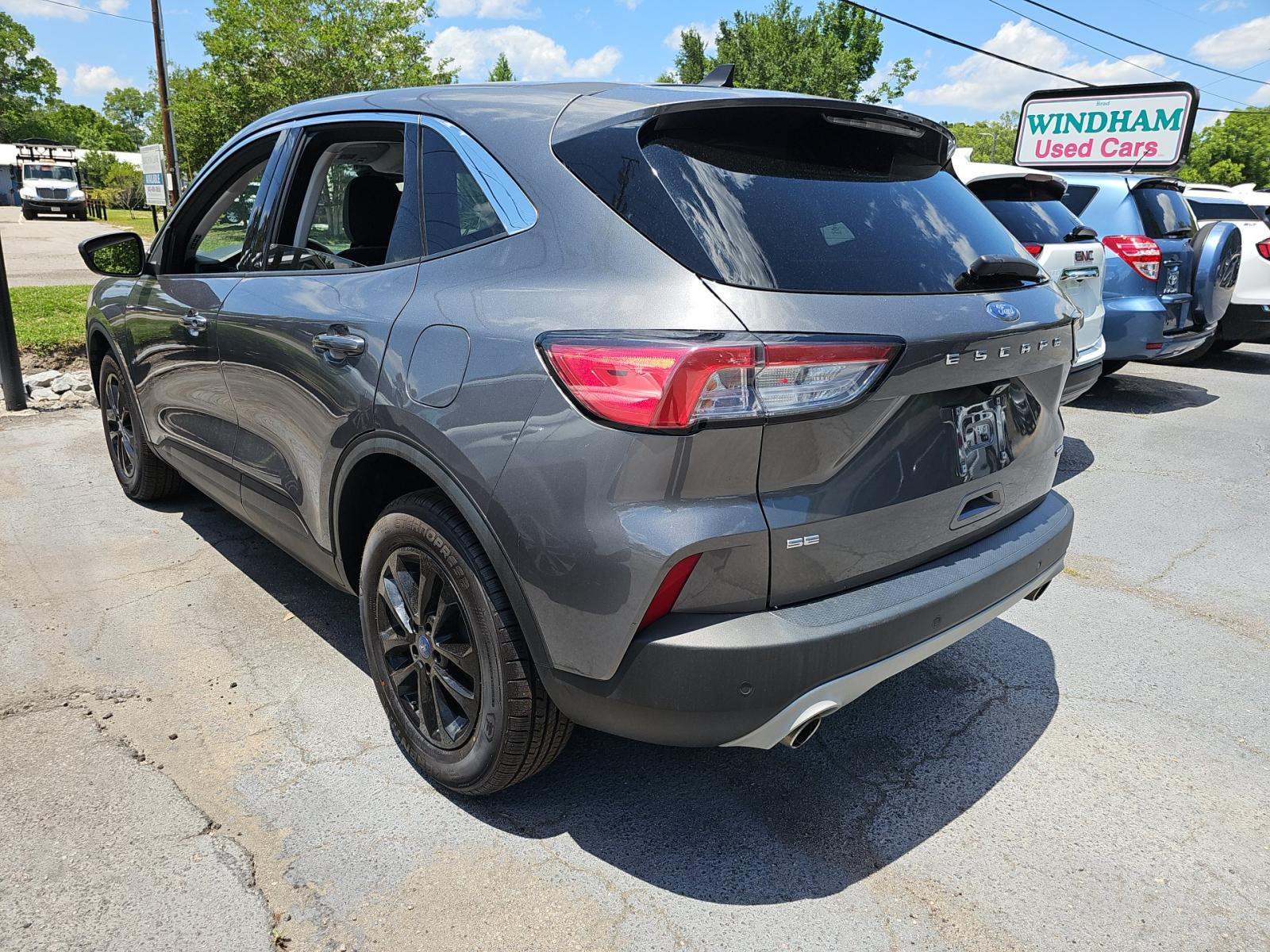 FORD ESCAPE - 2