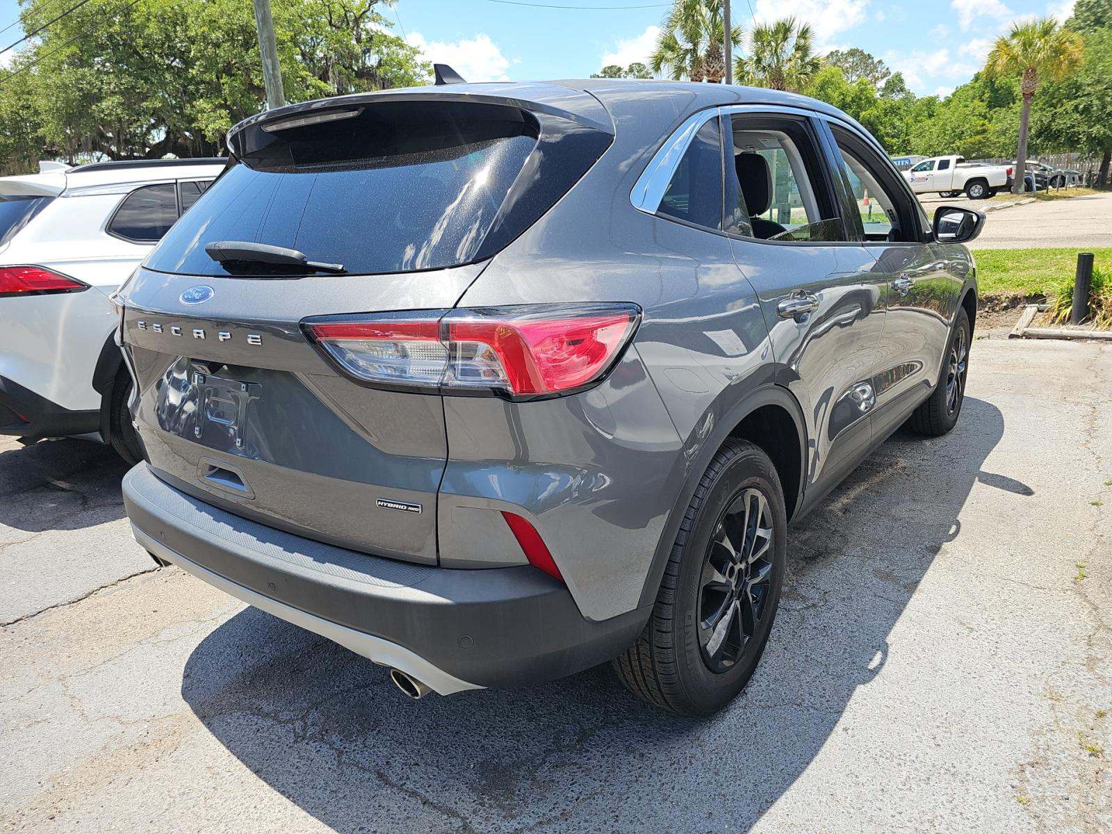 FORD ESCAPE - 3