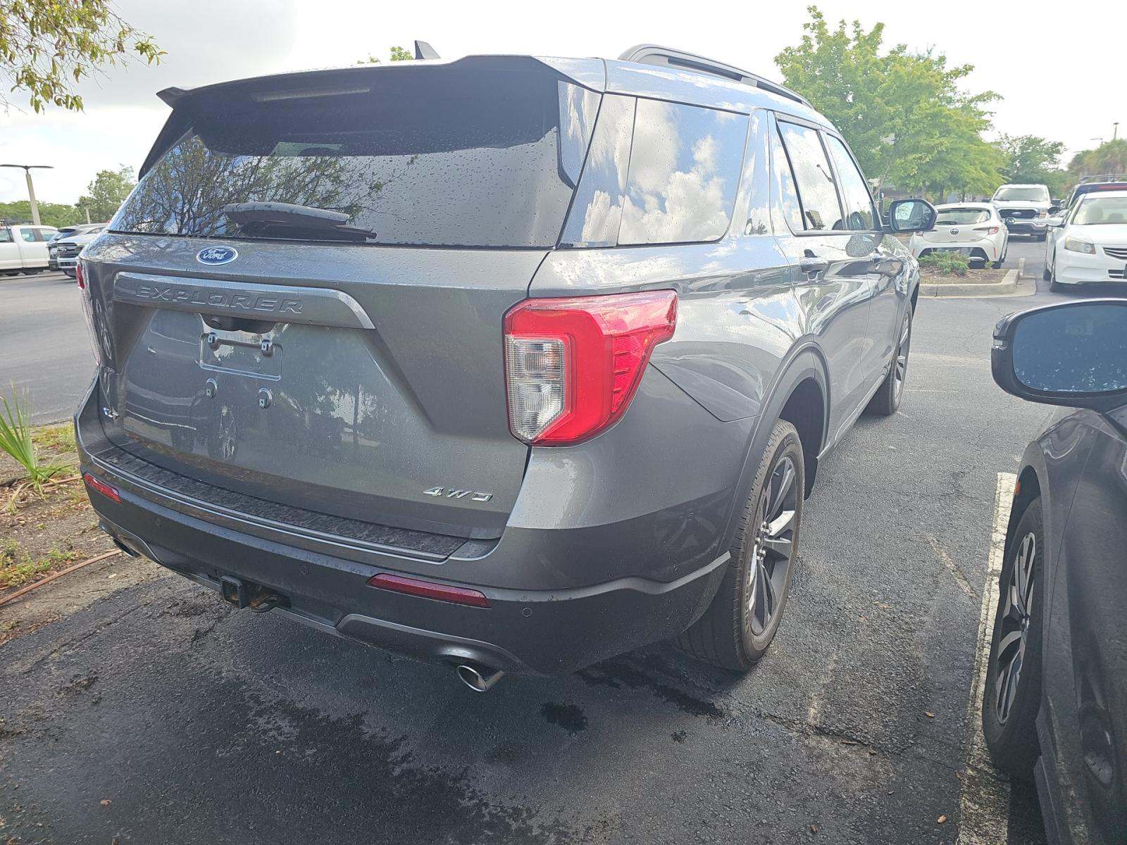 FORD EXPLORER - 3