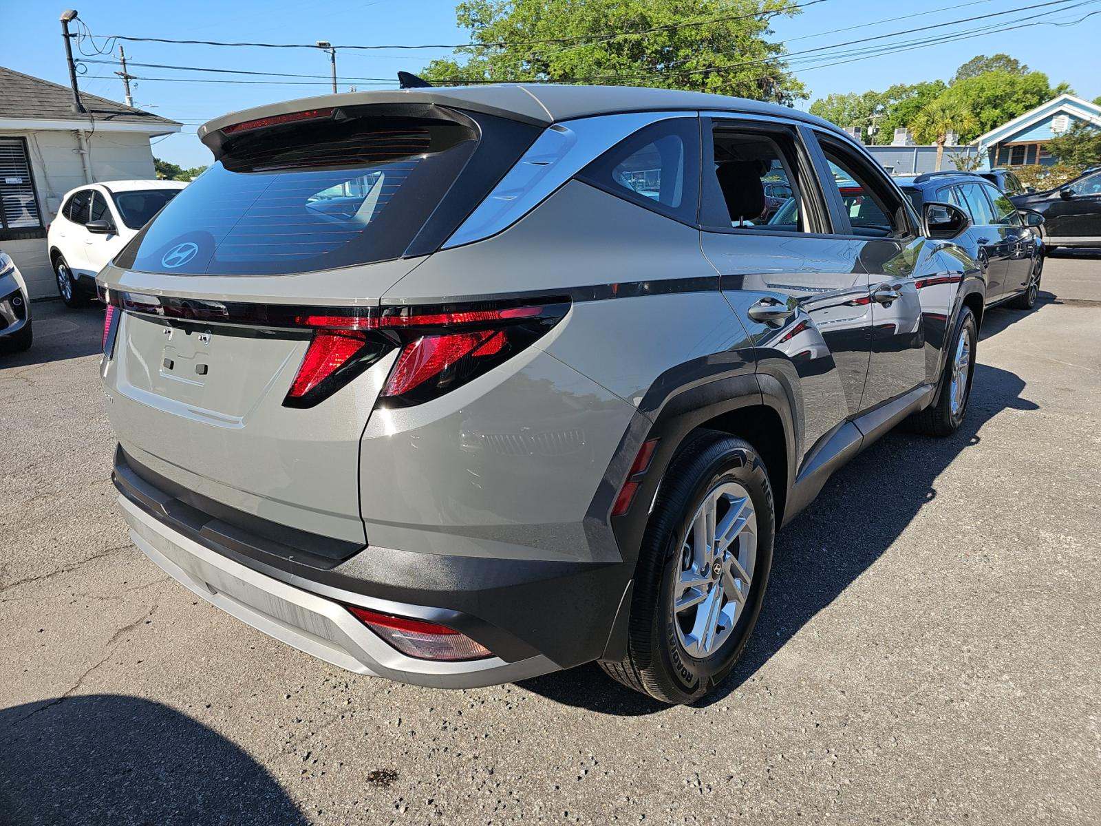 2025 Hyundai Tucson SE FWD