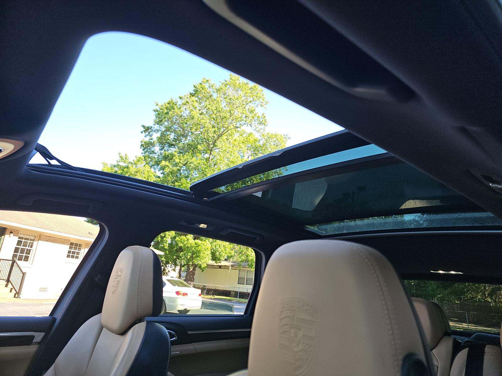 PORSCHE CAYENNE - 7