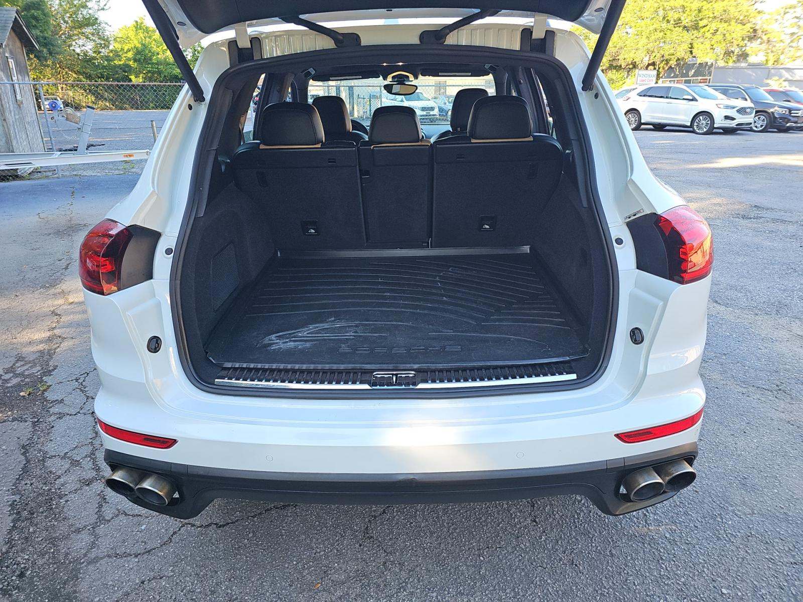 PORSCHE CAYENNE - 10