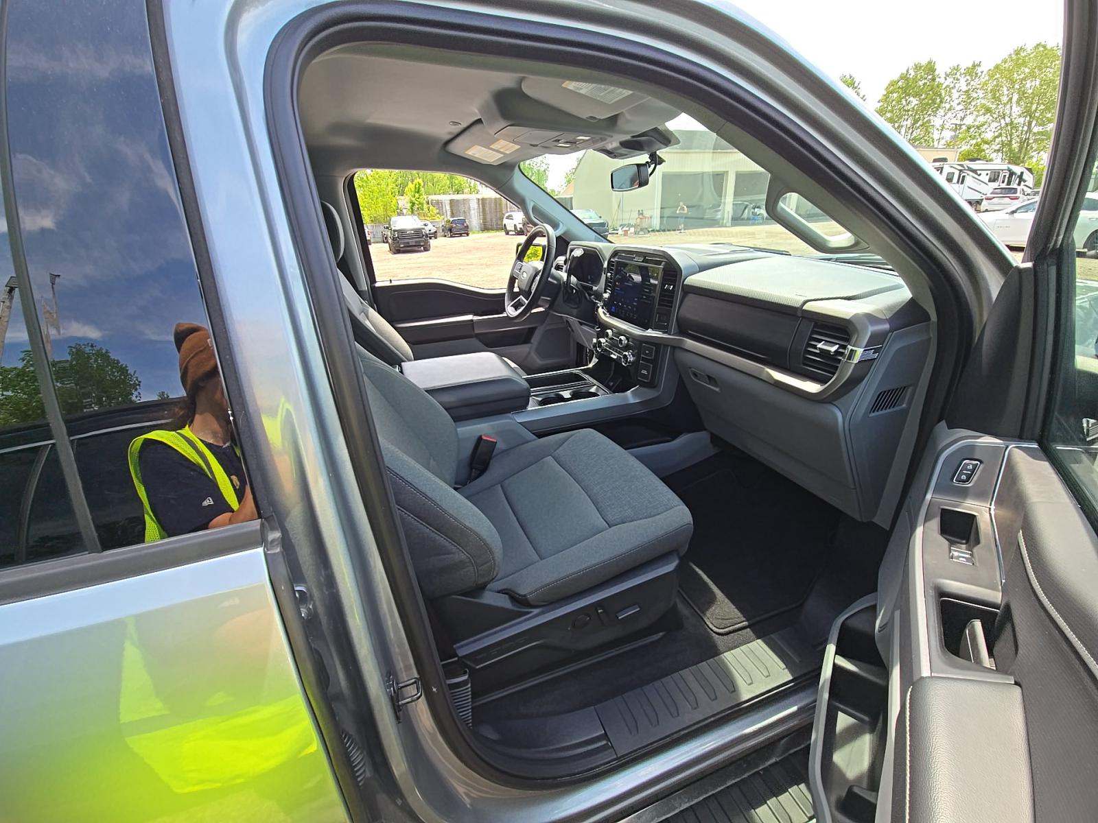 2025 Ford F-150 XLT AWD