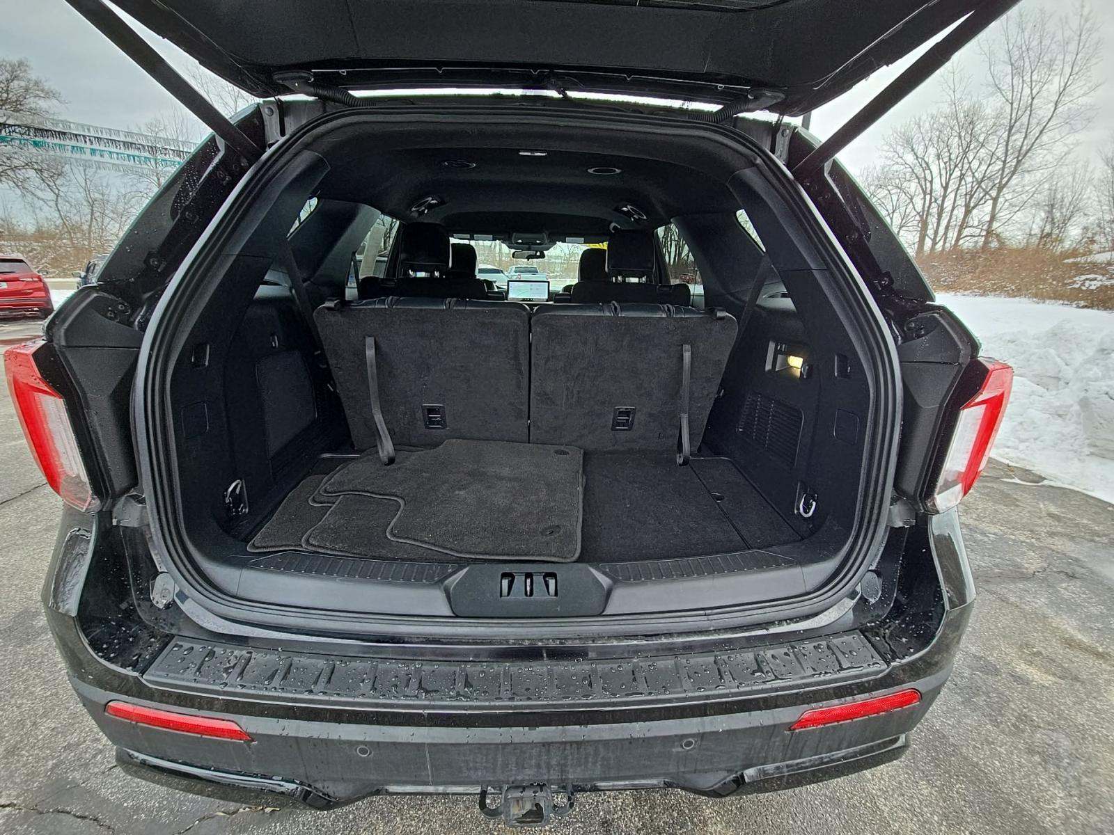 2025 Ford Explorer ST-Line AWD