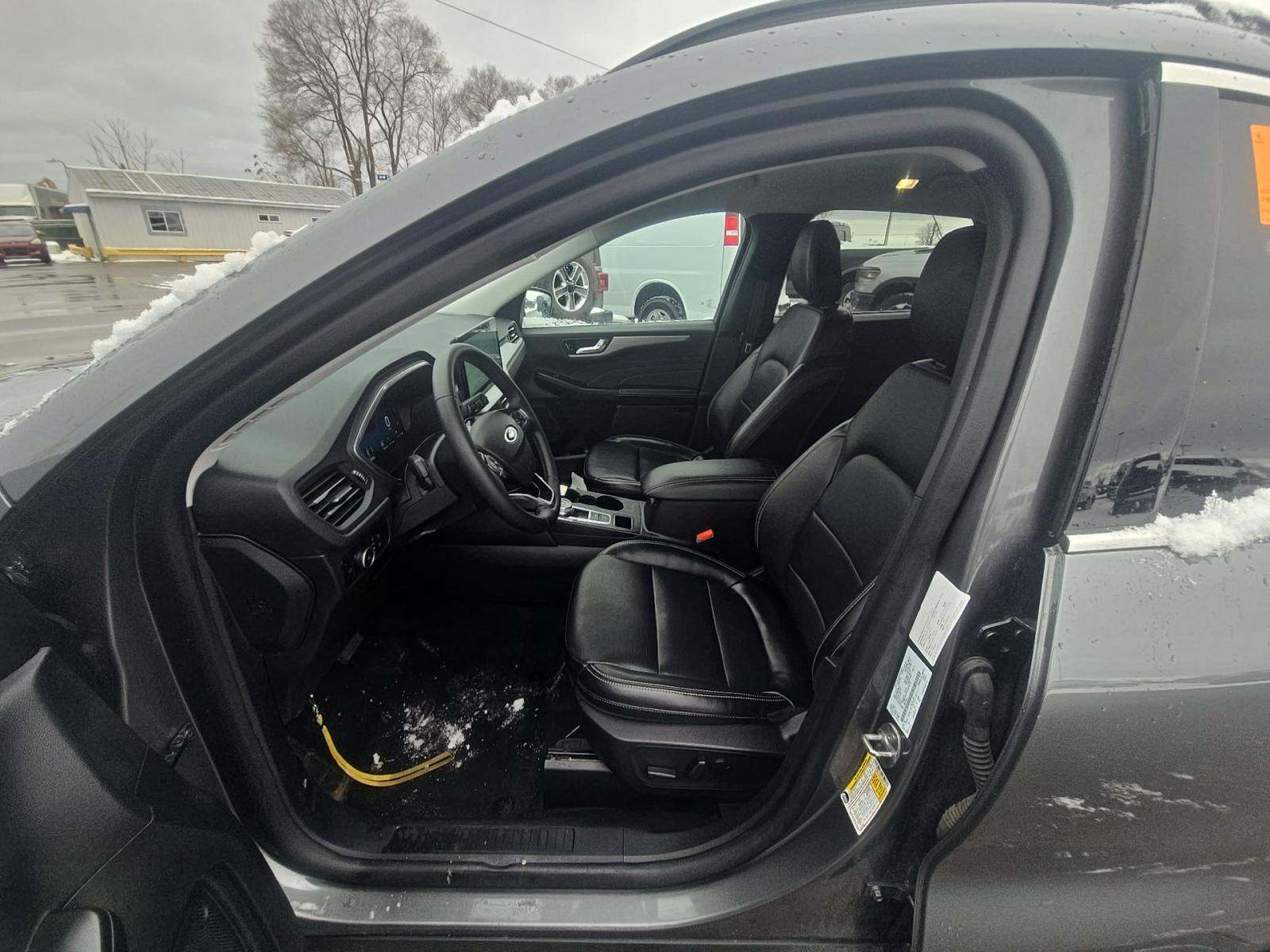 2025 Ford Escape Platinum AWD