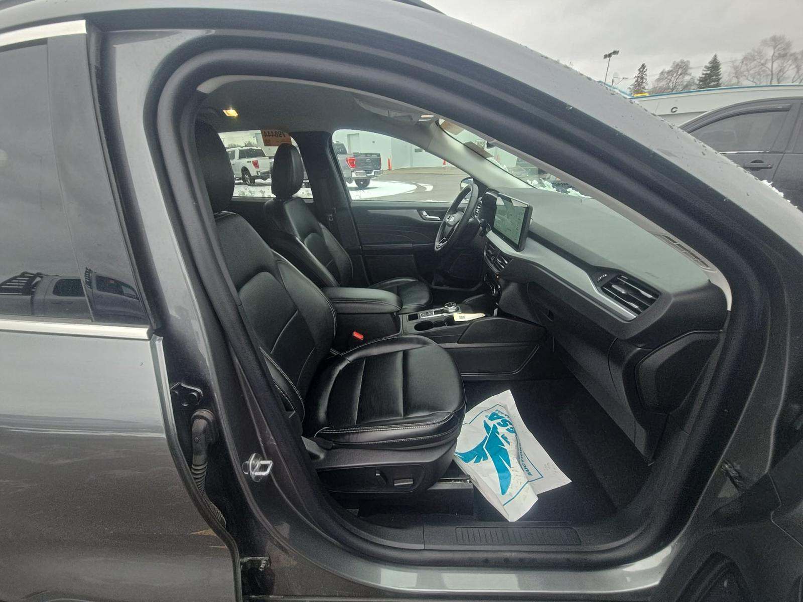 2025 Ford Escape Platinum AWD