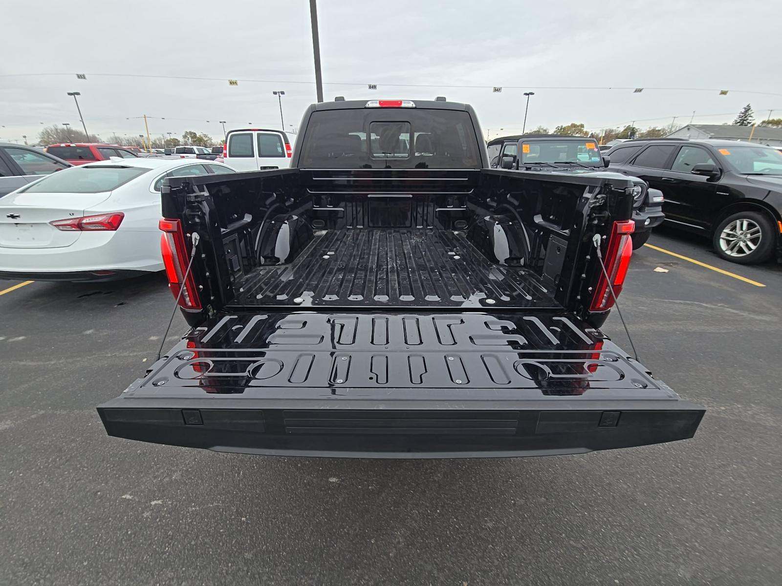 2024 Ford F-150 Hybrid Lariat AWD