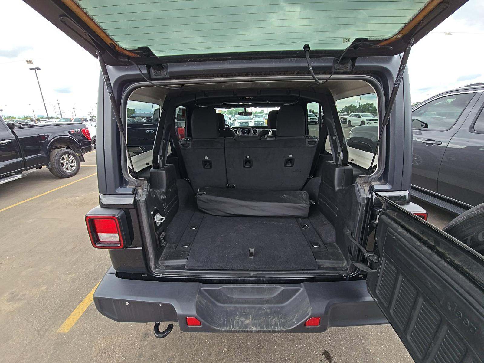 2021 Jeep Wrangler Unlimited Sahara AWD