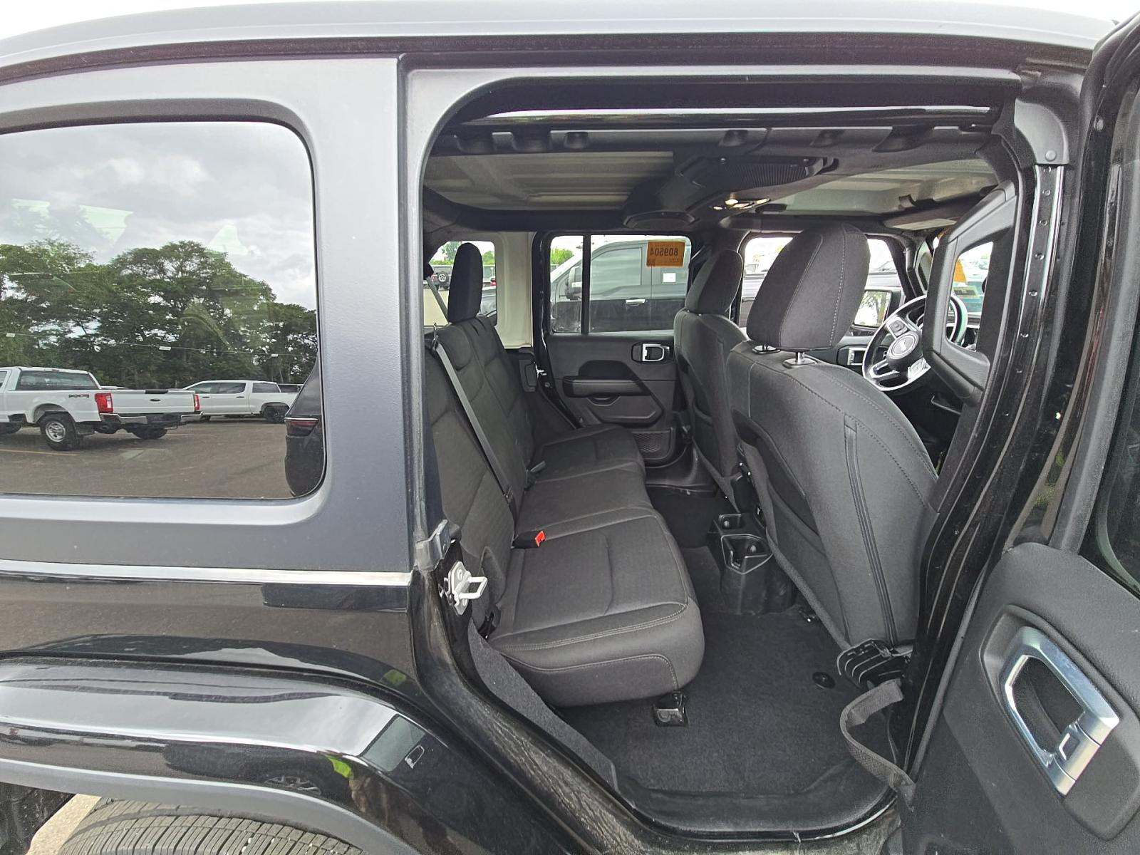 2021 Jeep Wrangler Unlimited Sahara AWD