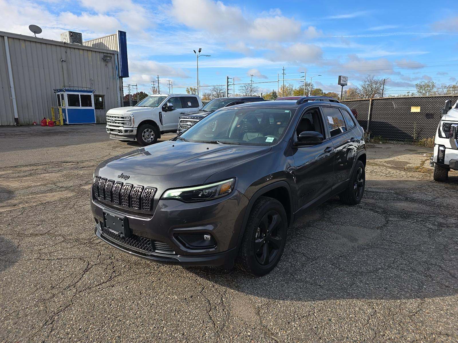 2023 Jeep Cherokee Altitude AWD