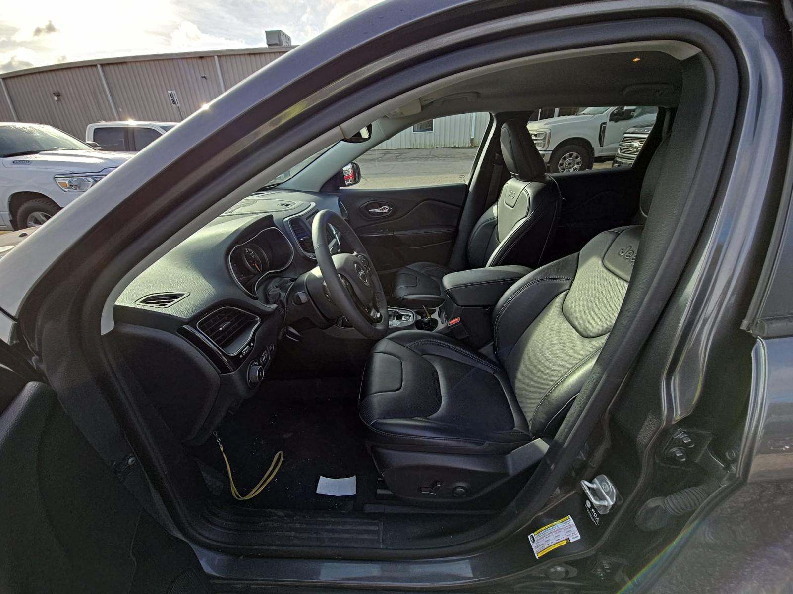 2023 Jeep Cherokee Altitude AWD