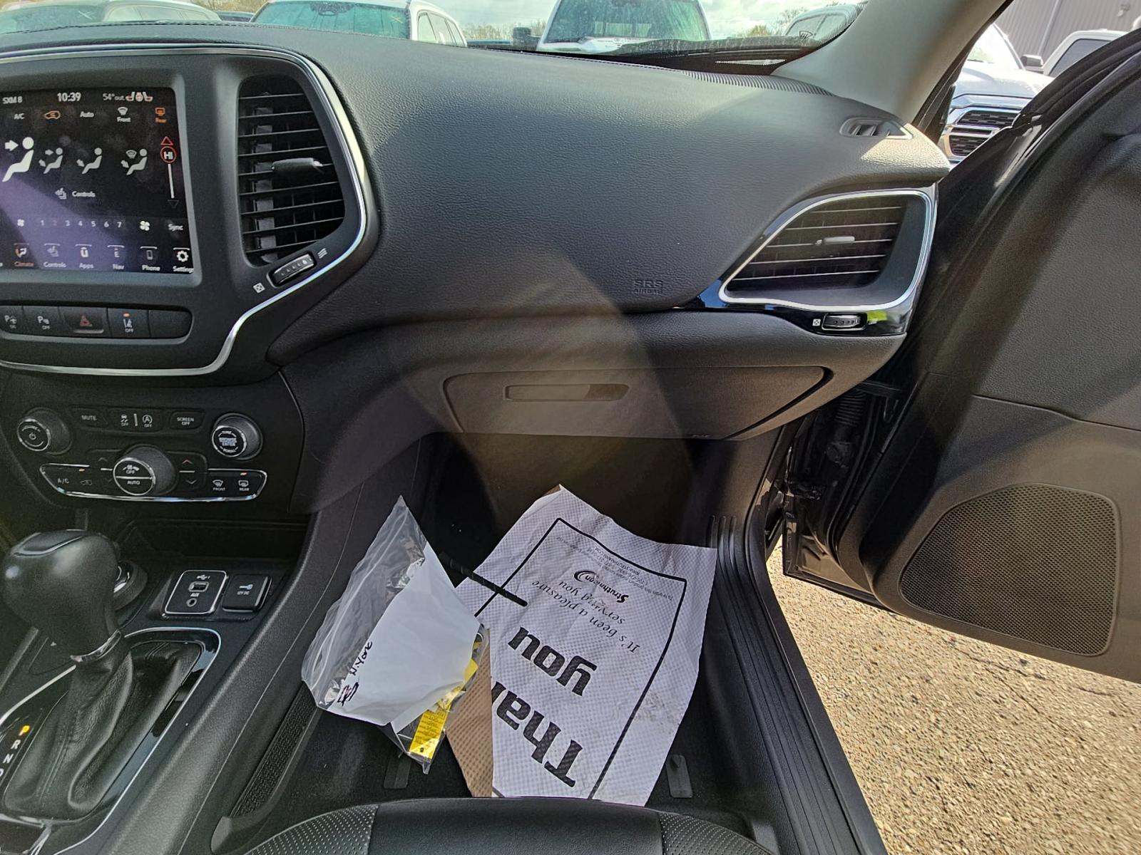 2023 Jeep Cherokee Altitude AWD