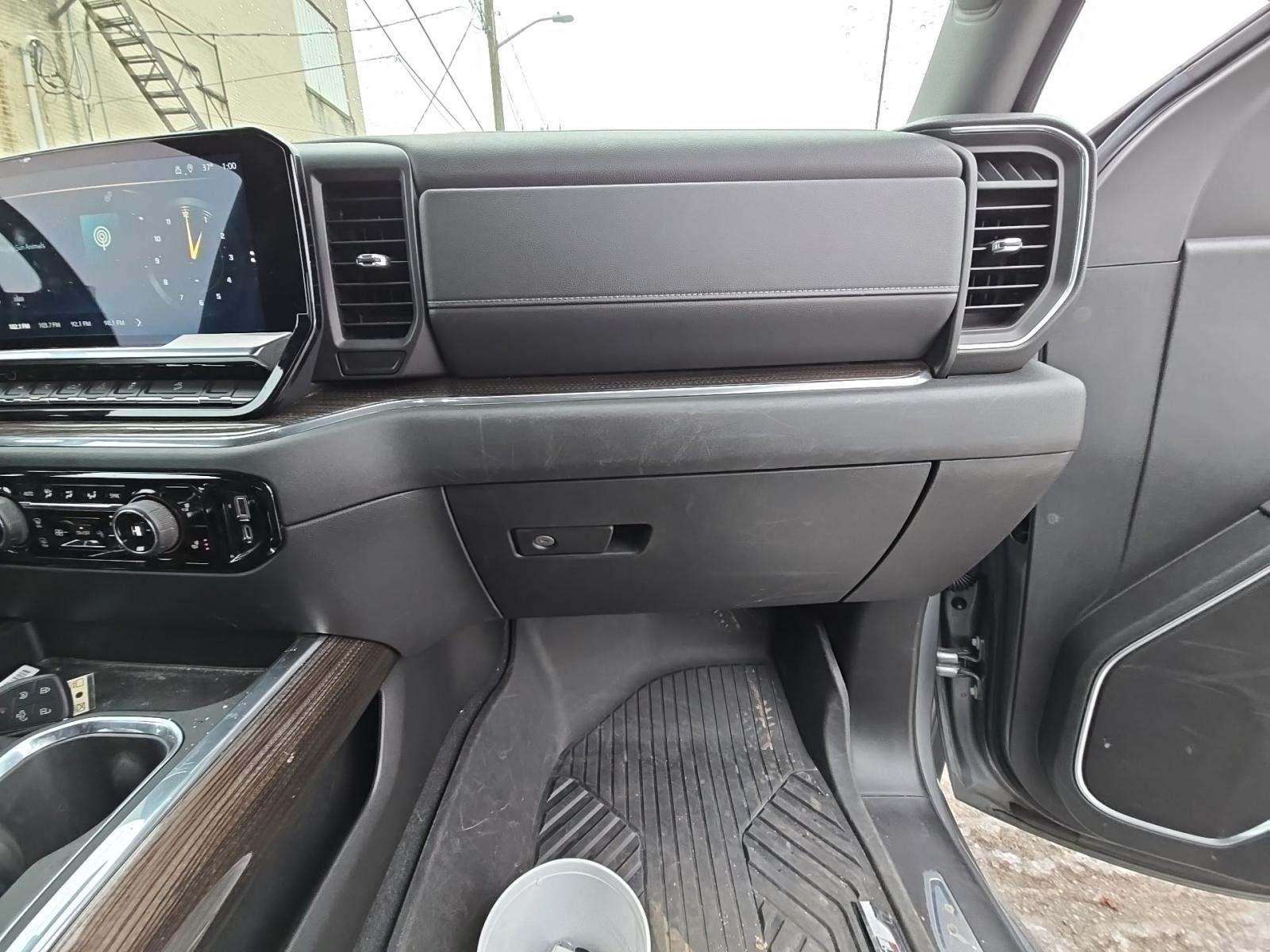 2023 Chevrolet Silverado 1500 RST AWD