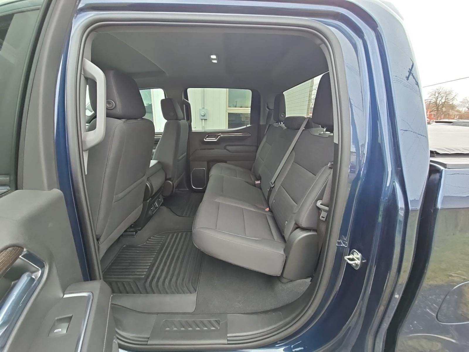 2023 Chevrolet Silverado 1500 LT AWD