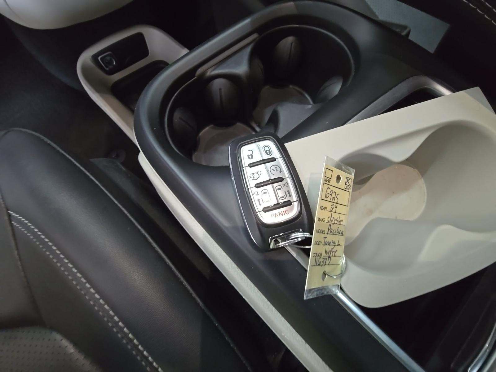 2024 Chrysler Pacifica Touring L FWD