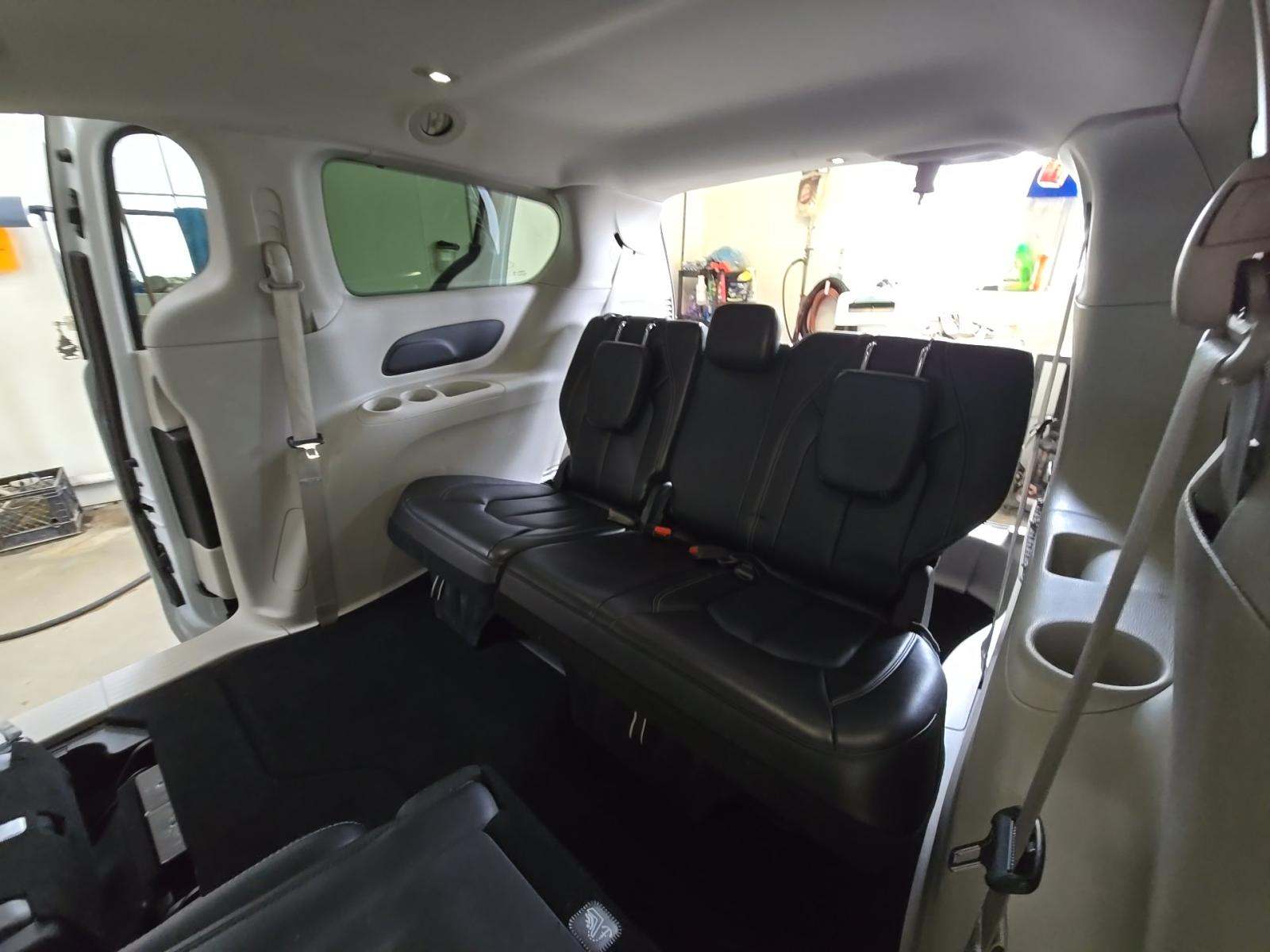 2024 Chrysler Pacifica Touring L FWD