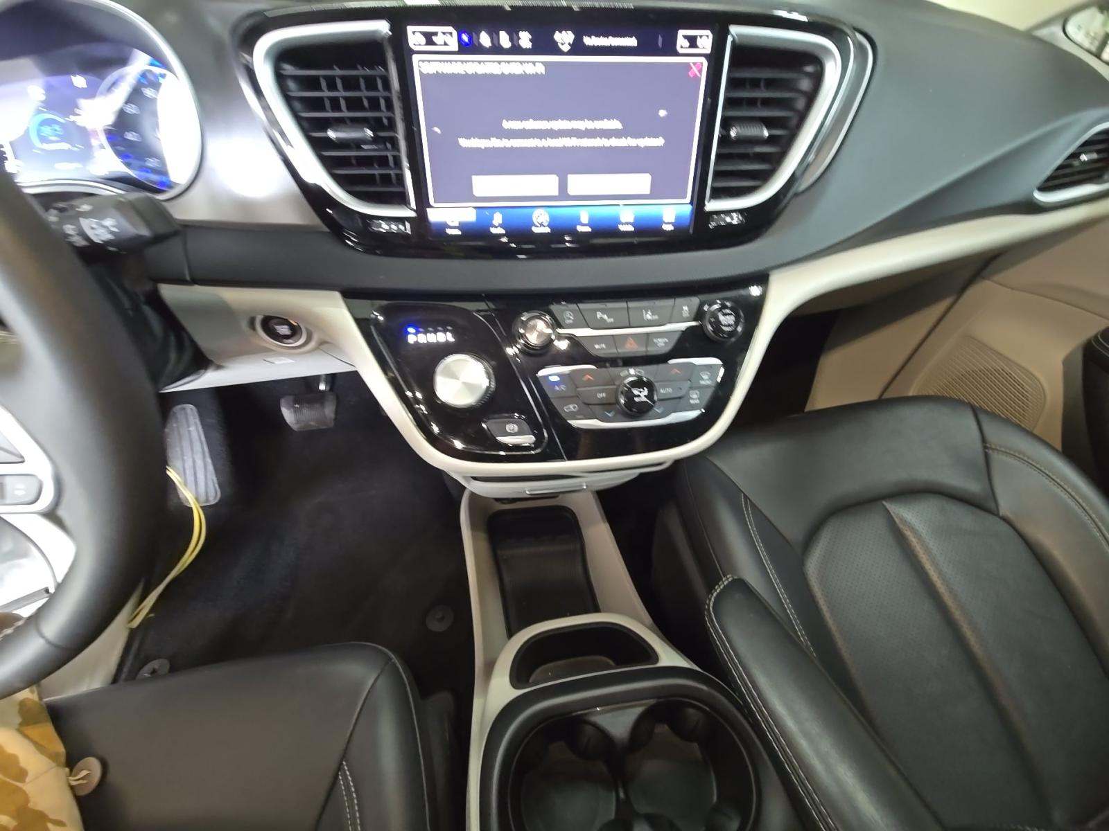 2024 Chrysler Pacifica Touring L FWD