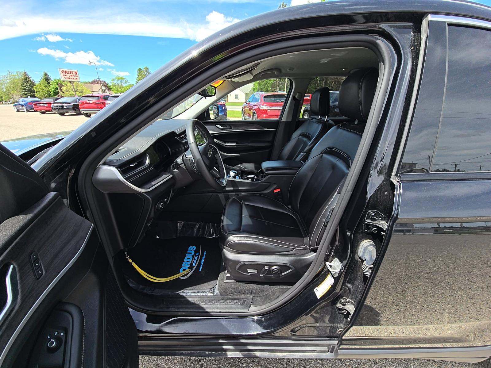 2023 Jeep Grand Cherokee Limited AWD