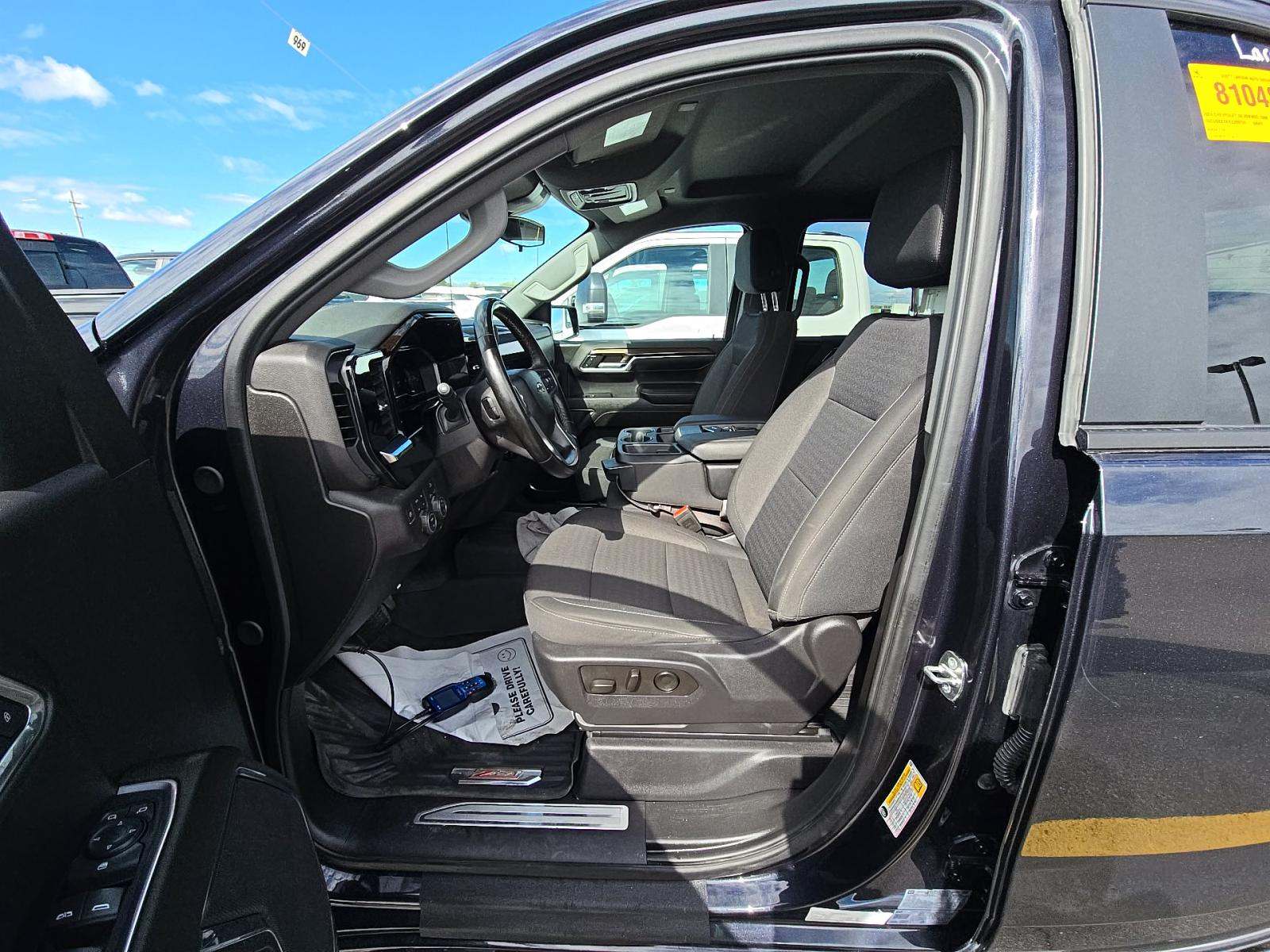 2024 Chevrolet Silverado 1500 RST AWD