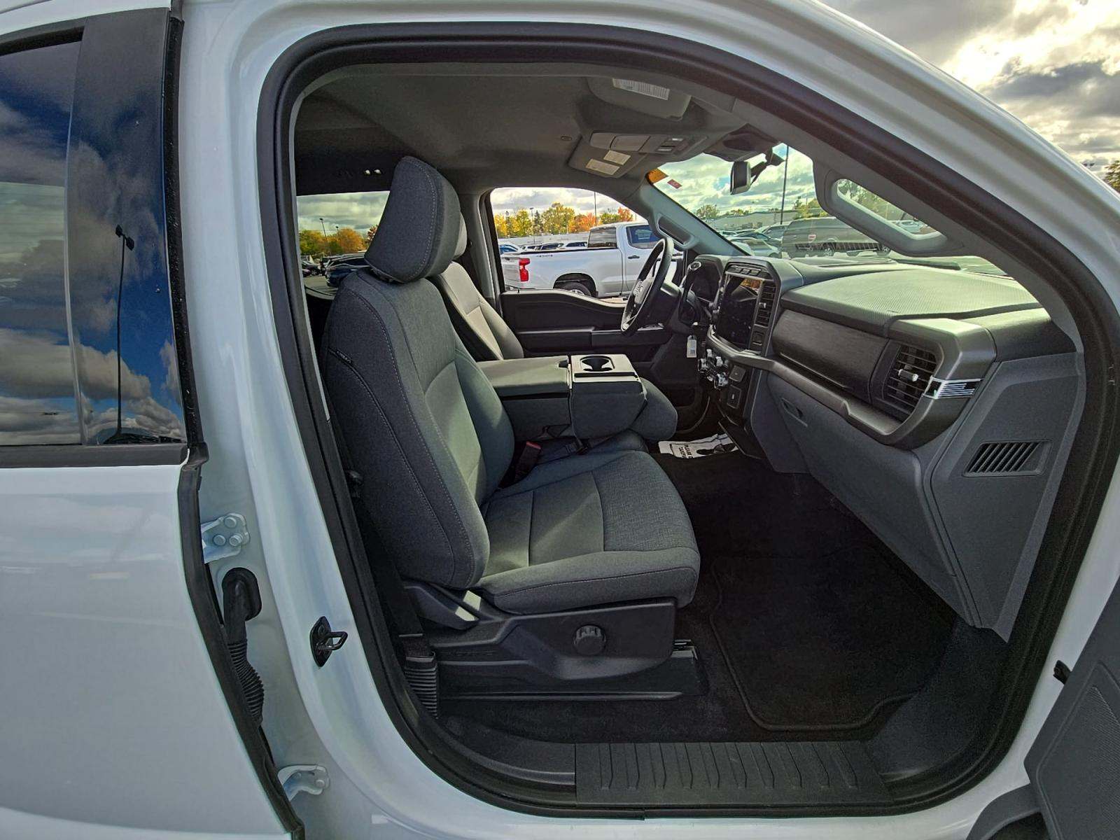 2024 Ford F-150 XLT AWD