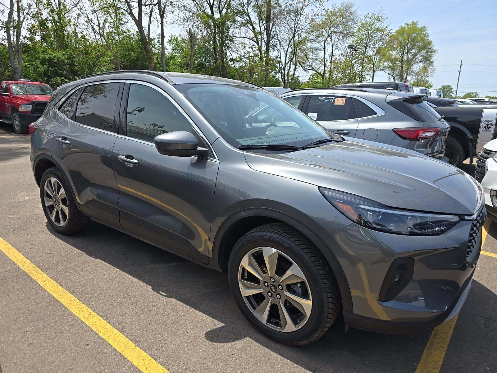 2025 Ford Escape Platinum AWD