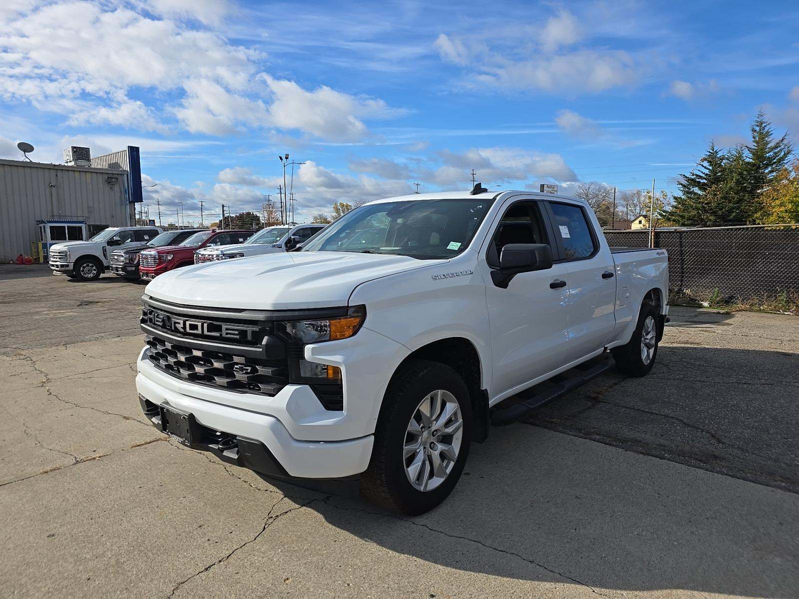 2023 Chevrolet Silverado 1500 Custom AWD