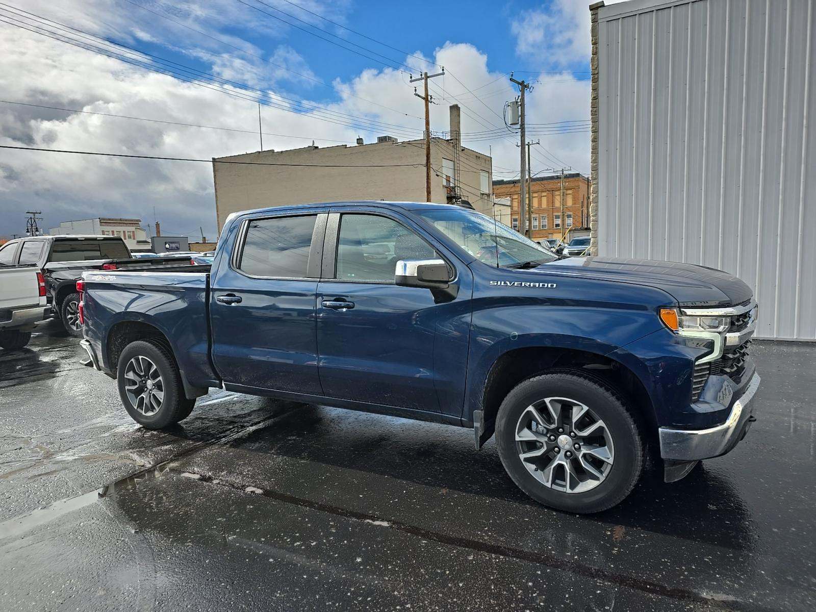2023 Chevrolet Silverado 1500 LT AWD
