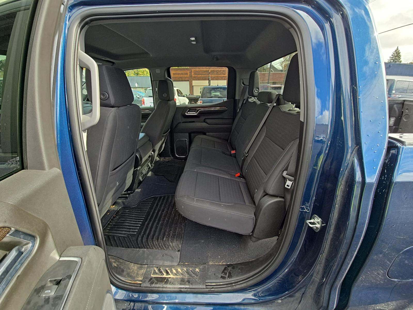 2023 Chevrolet Silverado 1500 LT AWD