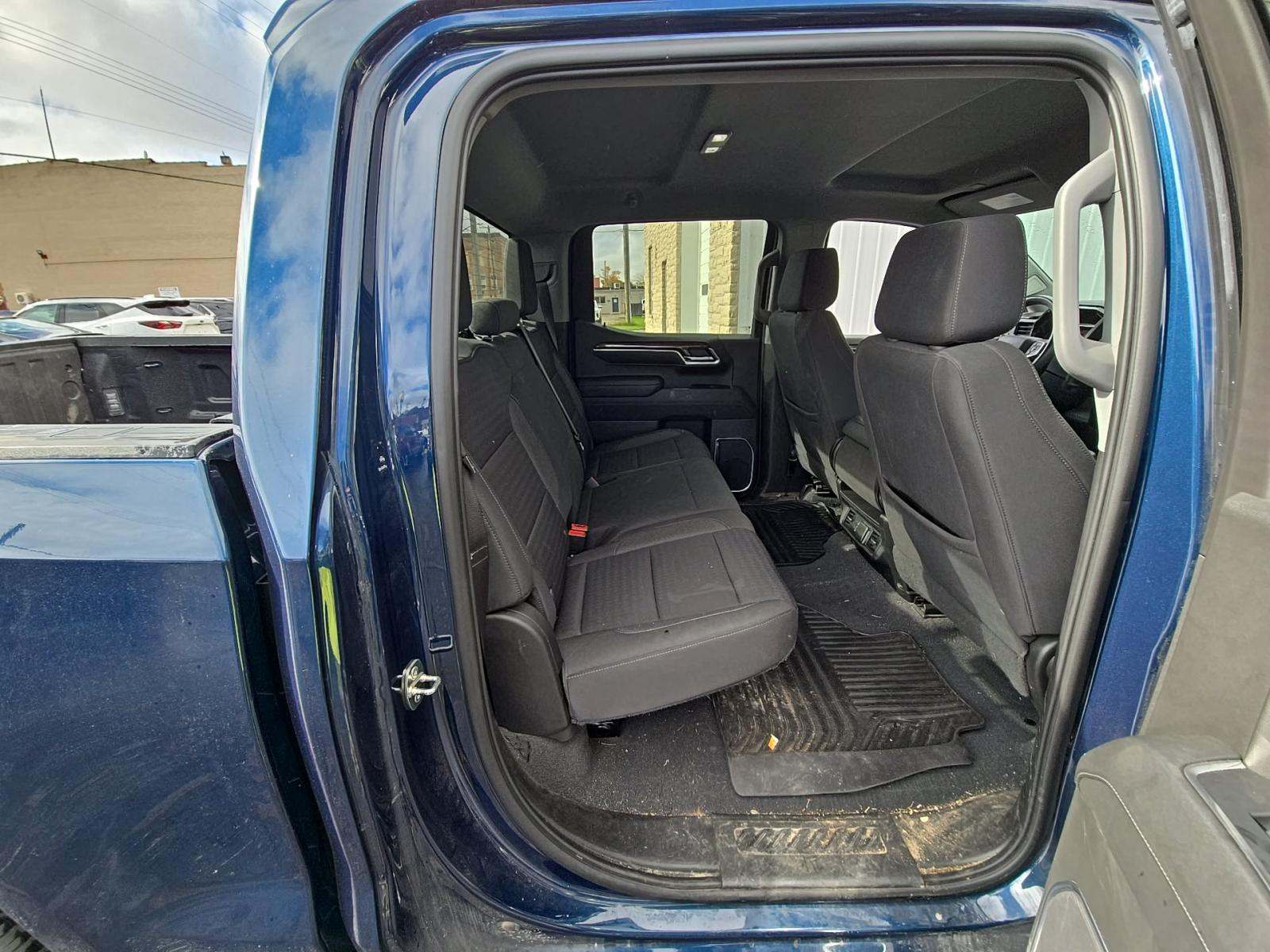 2023 Chevrolet Silverado 1500 LT AWD