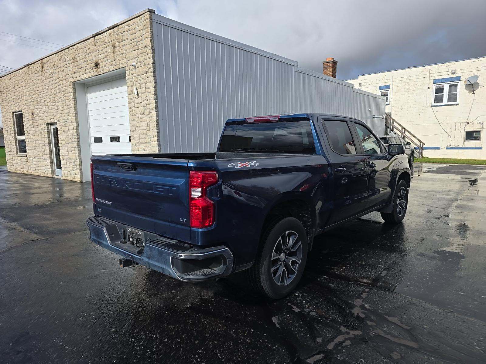 2023 Chevrolet Silverado 1500 LT AWD