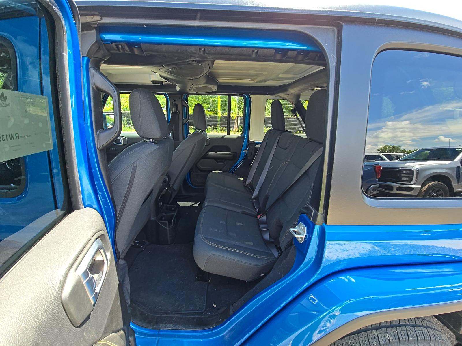 2024 Jeep Wrangler Sahara AWD