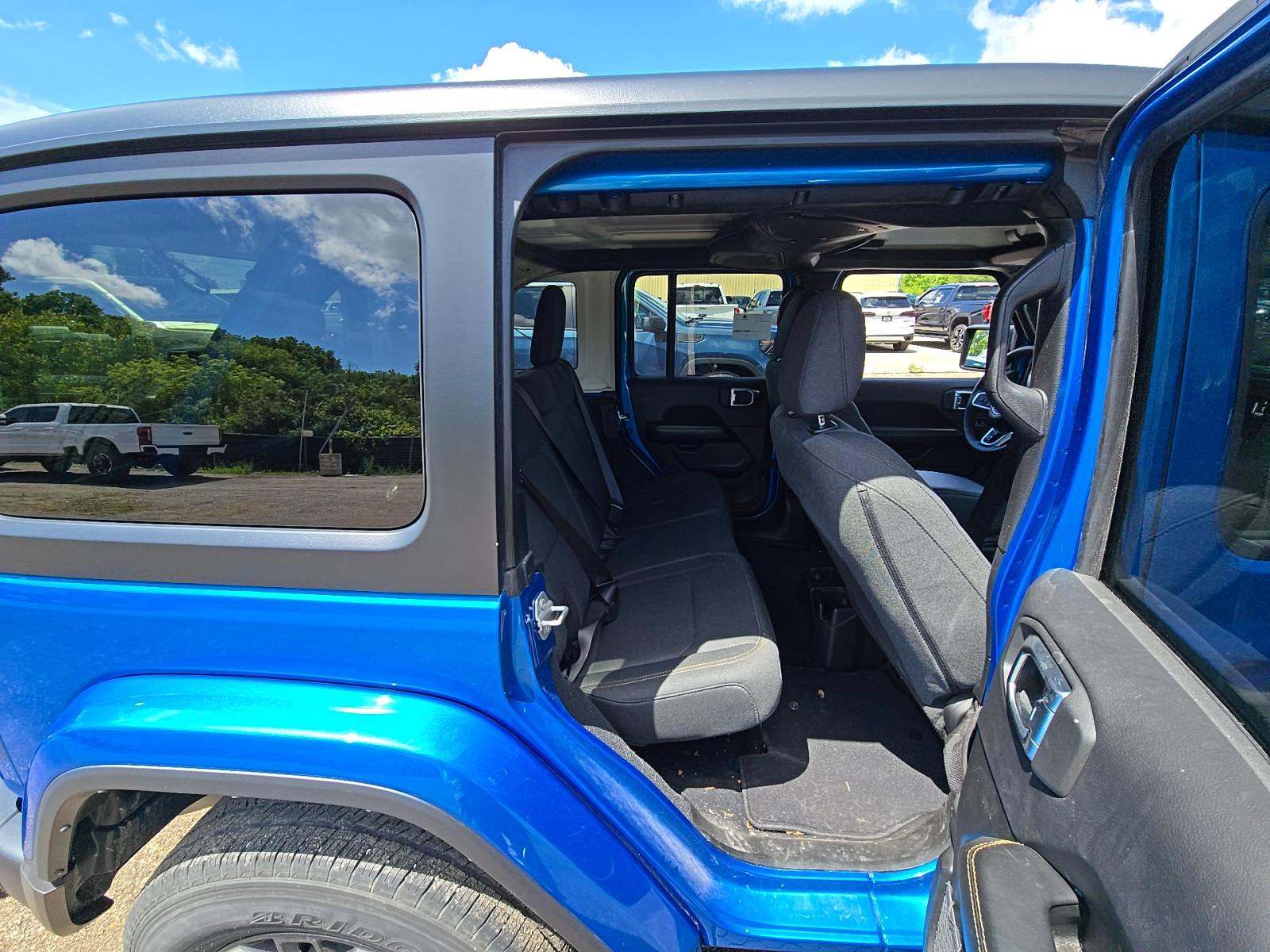 2024 Jeep Wrangler Sahara AWD