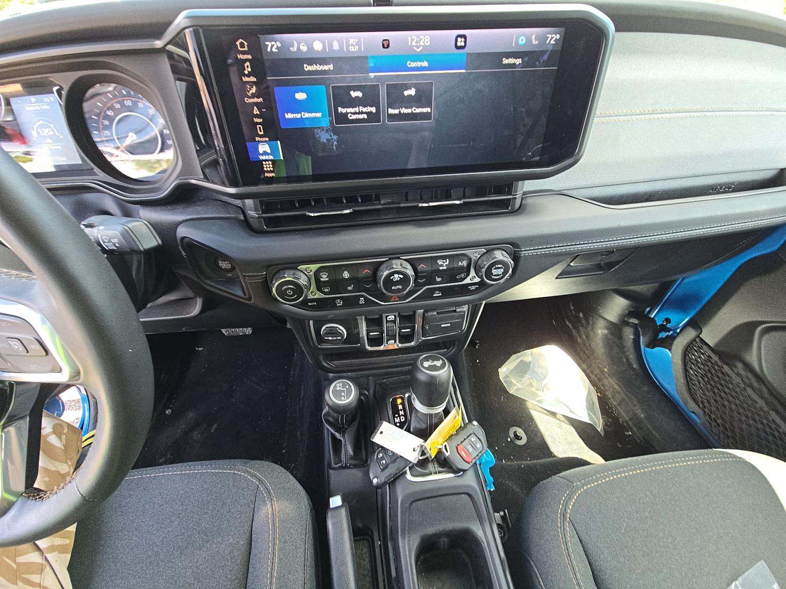 2024 Jeep Wrangler Sahara AWD