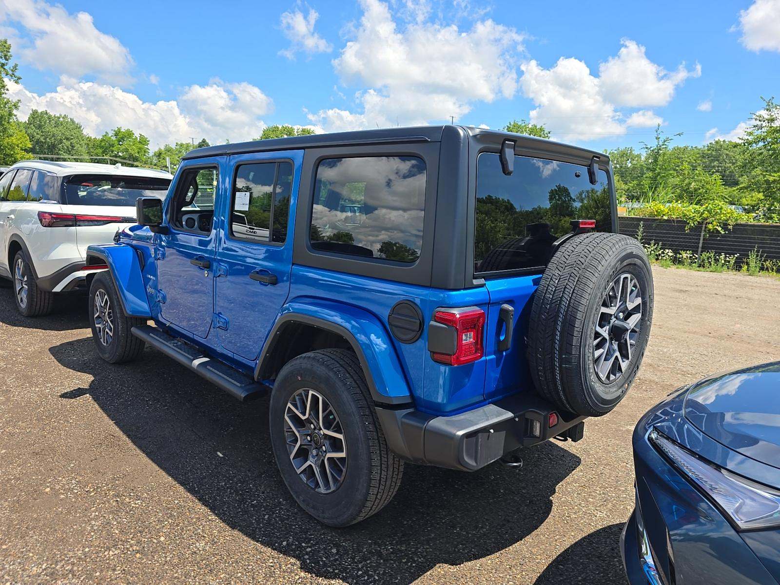 2024 Jeep Wrangler Sahara AWD