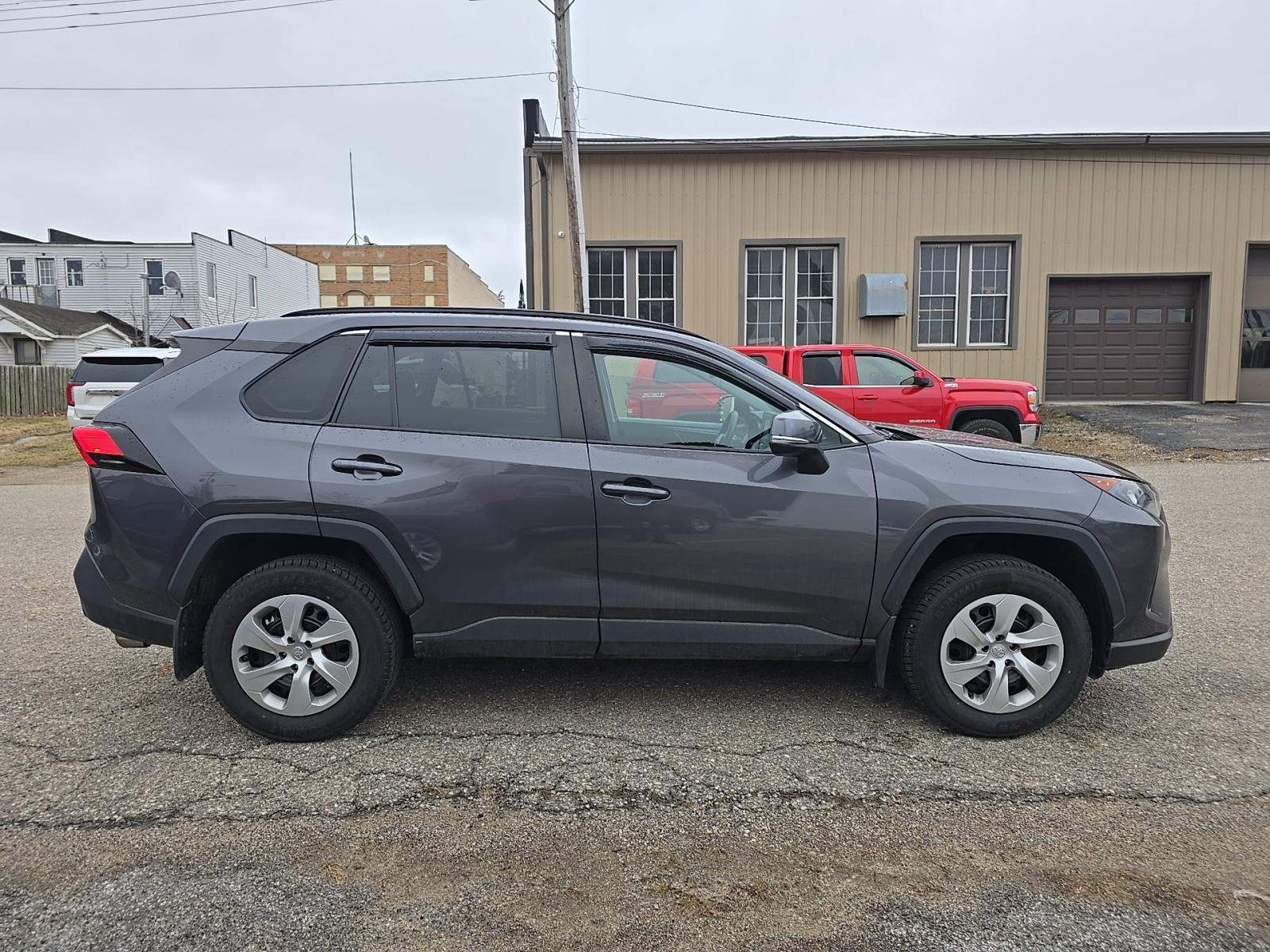 2019 Toyota RAV4 LE FWD