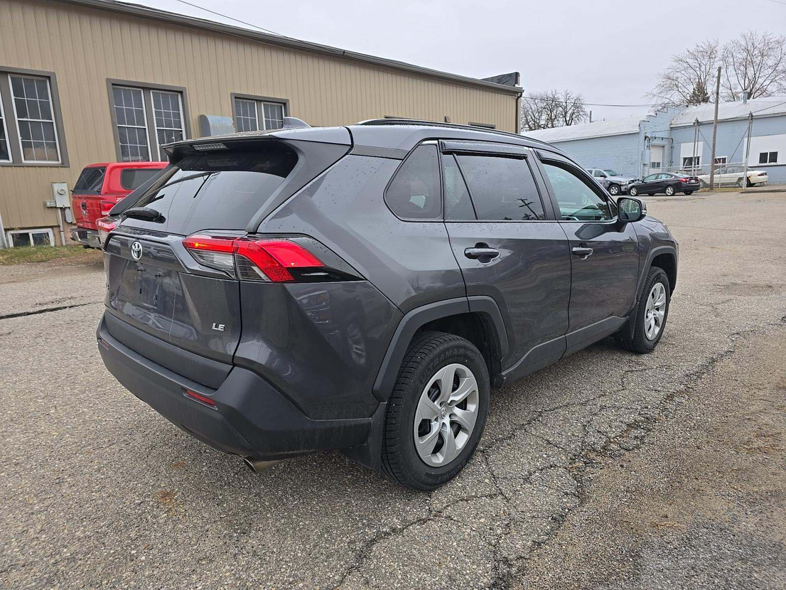 2019 Toyota RAV4 LE FWD
