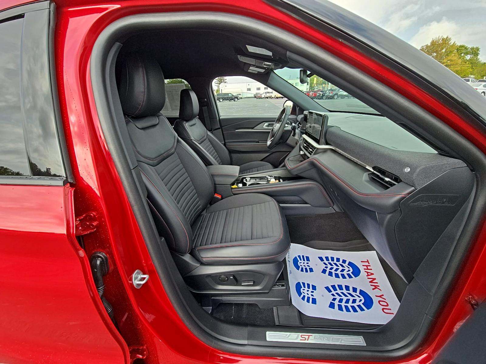 2025 Ford Explorer ST-Line AWD