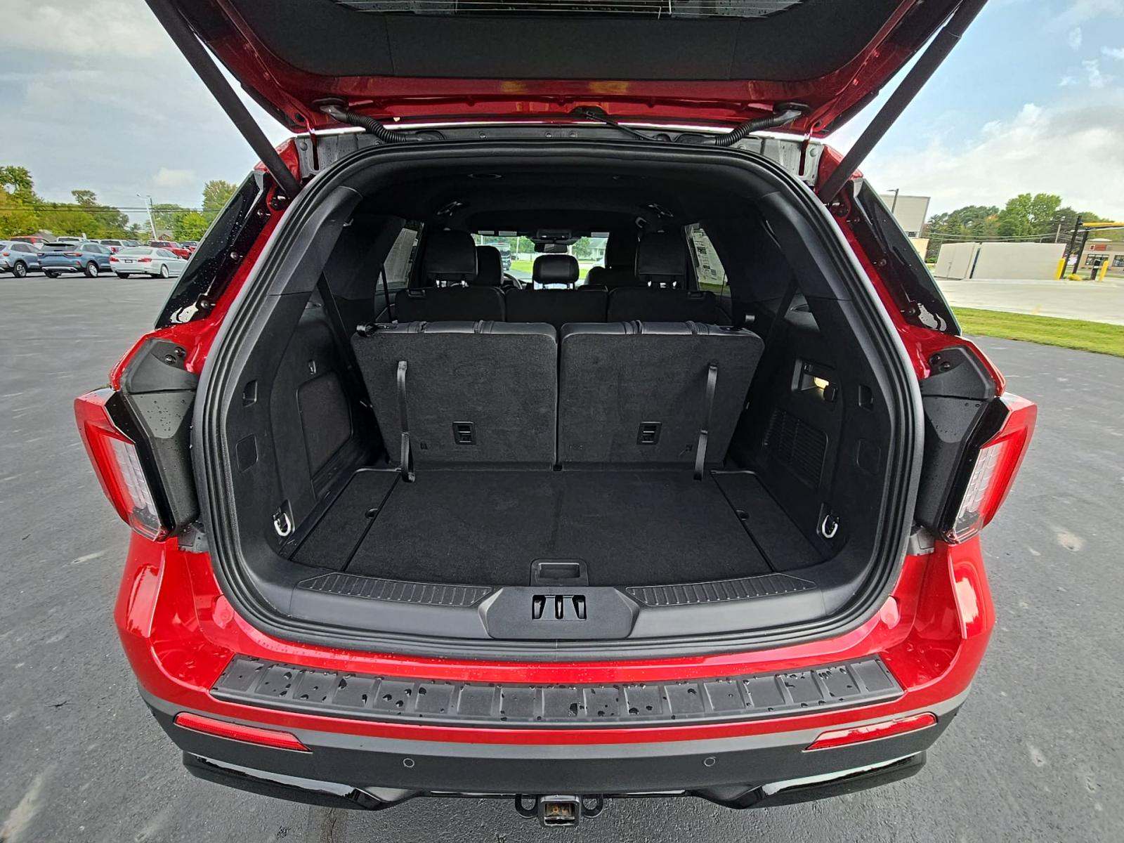 2025 Ford Explorer ST-Line AWD