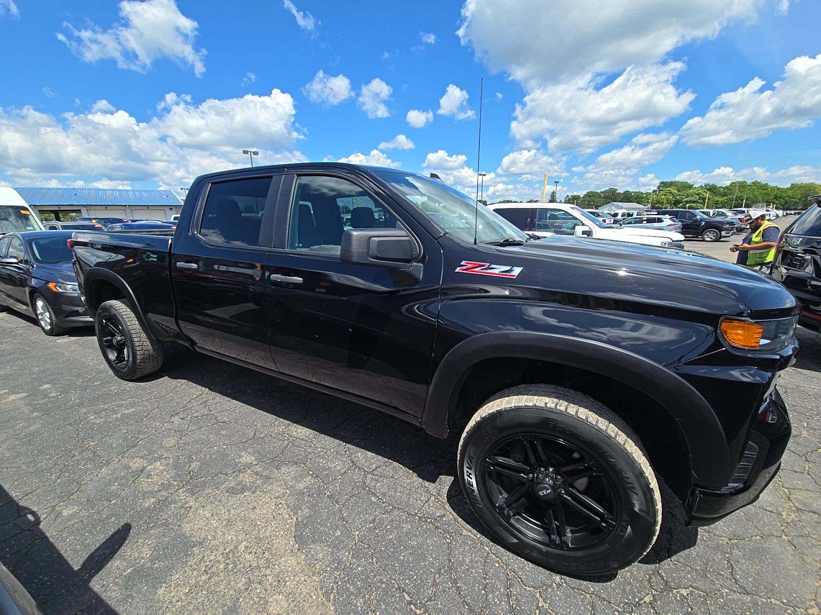 2022 Chevrolet Silverado 1500 Custom Trail Boss AWD