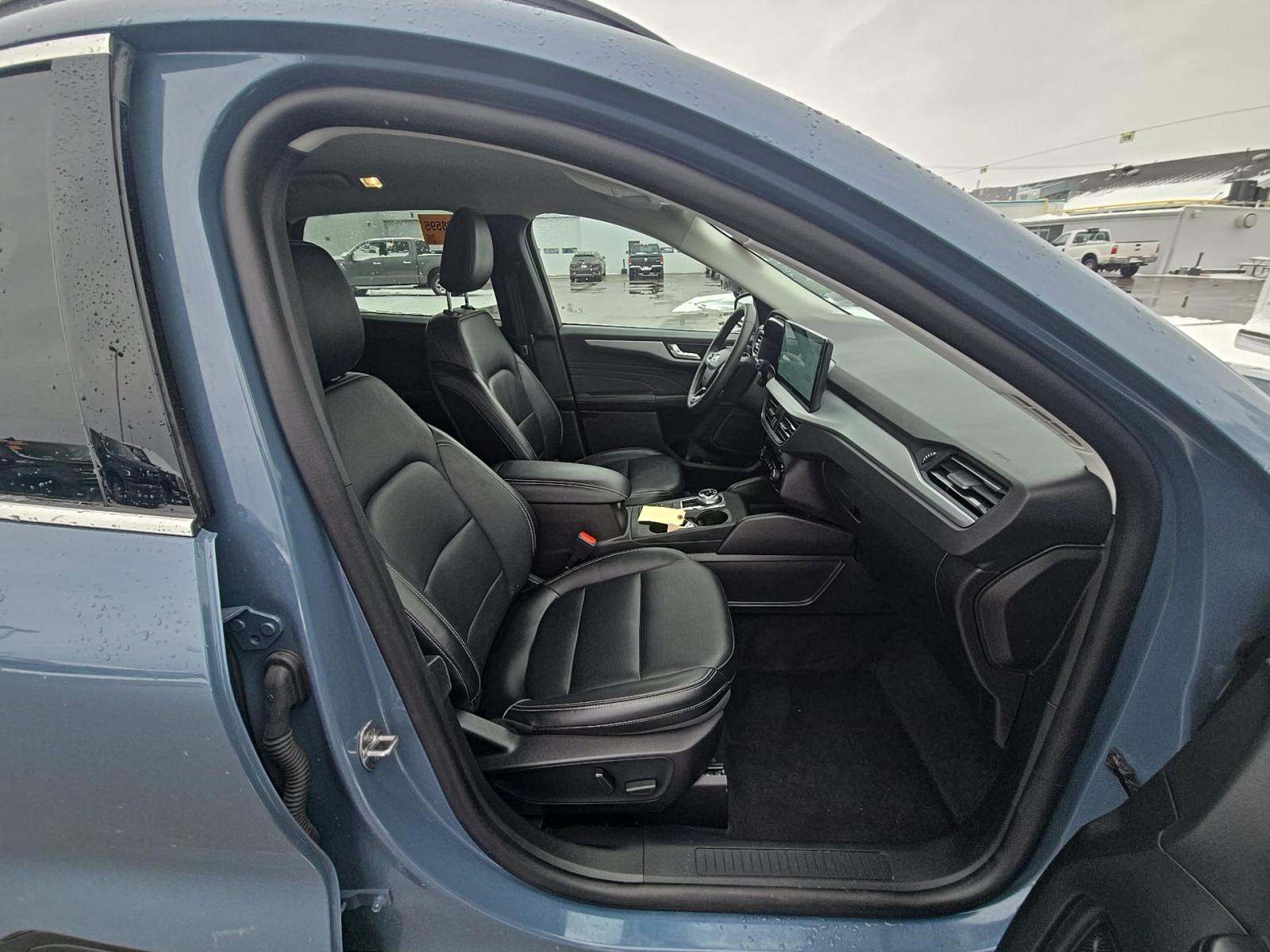 2025 Ford Escape Platinum AWD