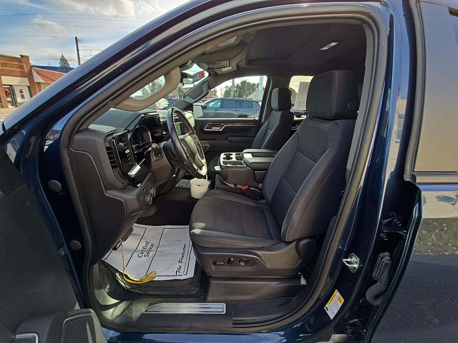 2022 Chevrolet Silverado 1500 LT AWD