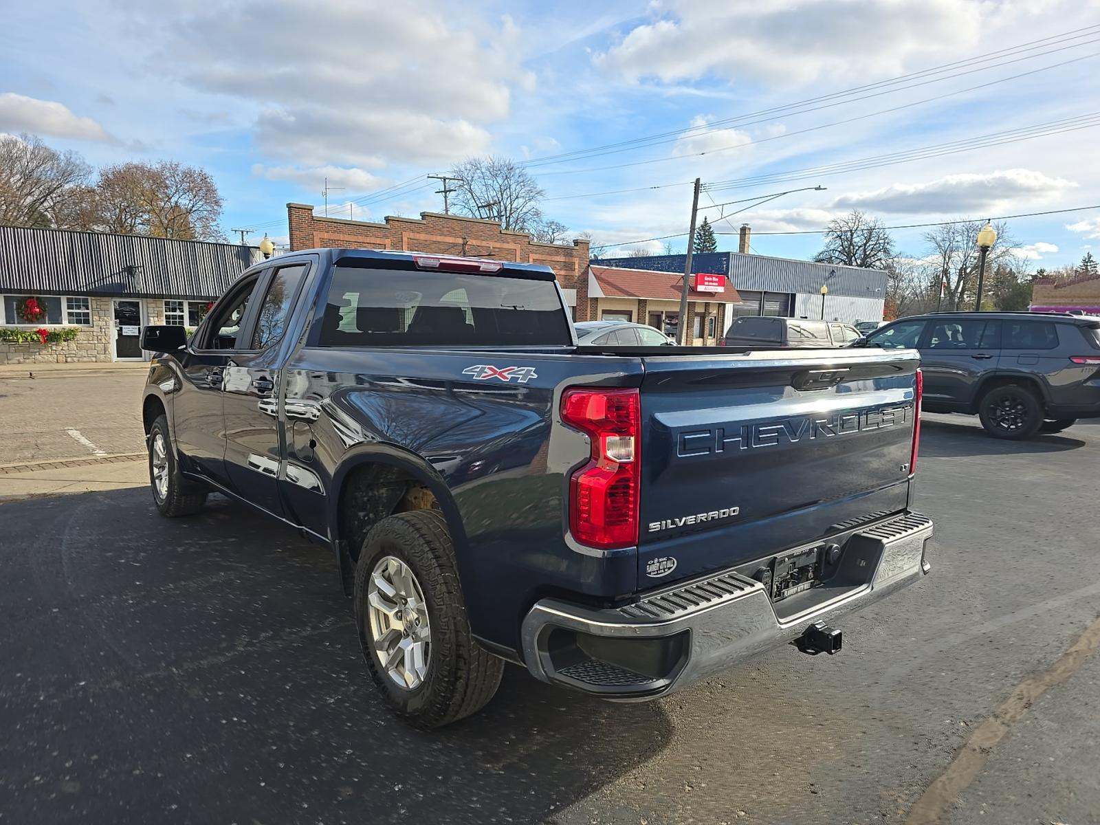 2022 Chevrolet Silverado 1500 LT AWD