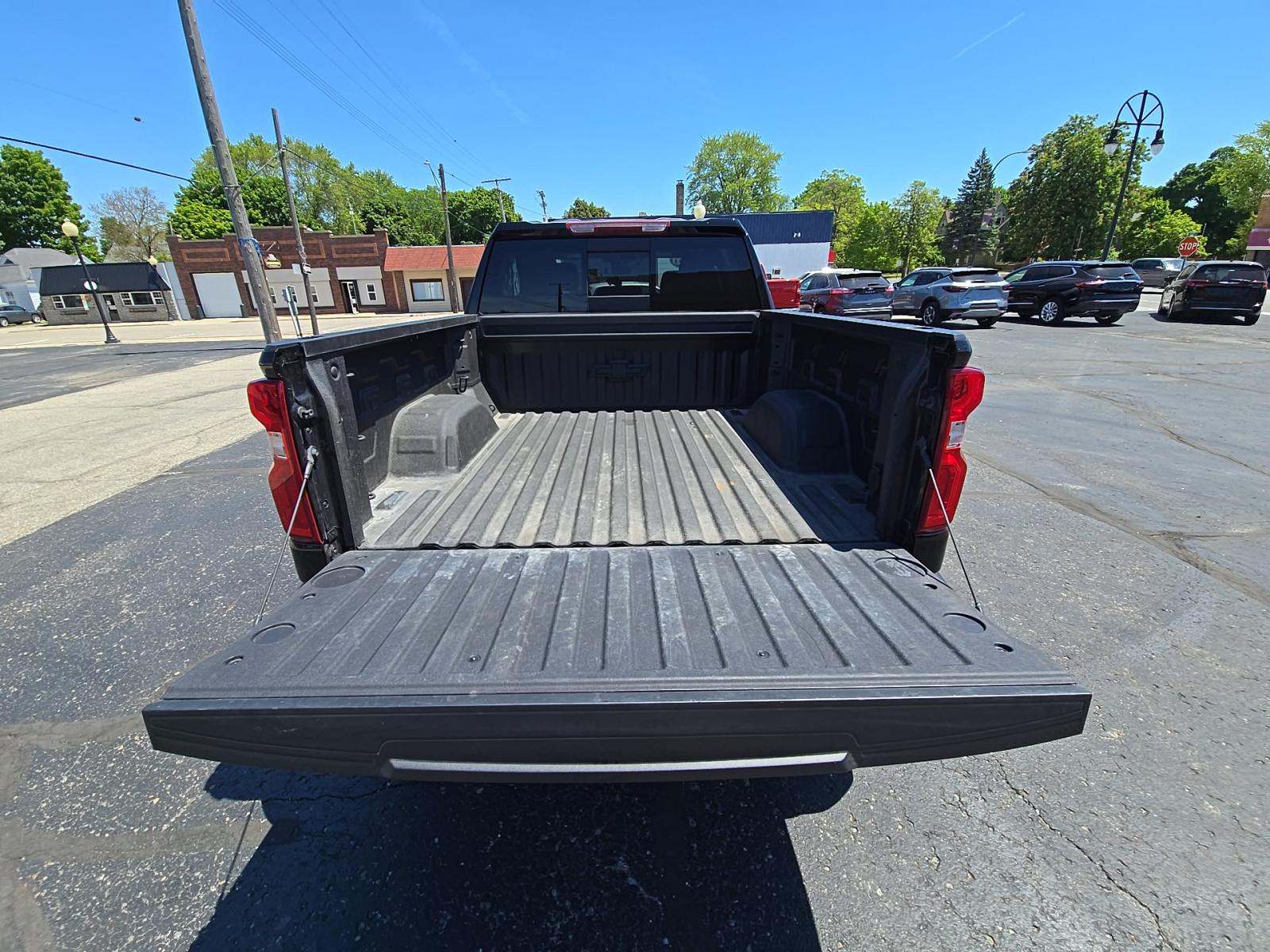 2023 Chevrolet Silverado 1500 RST AWD