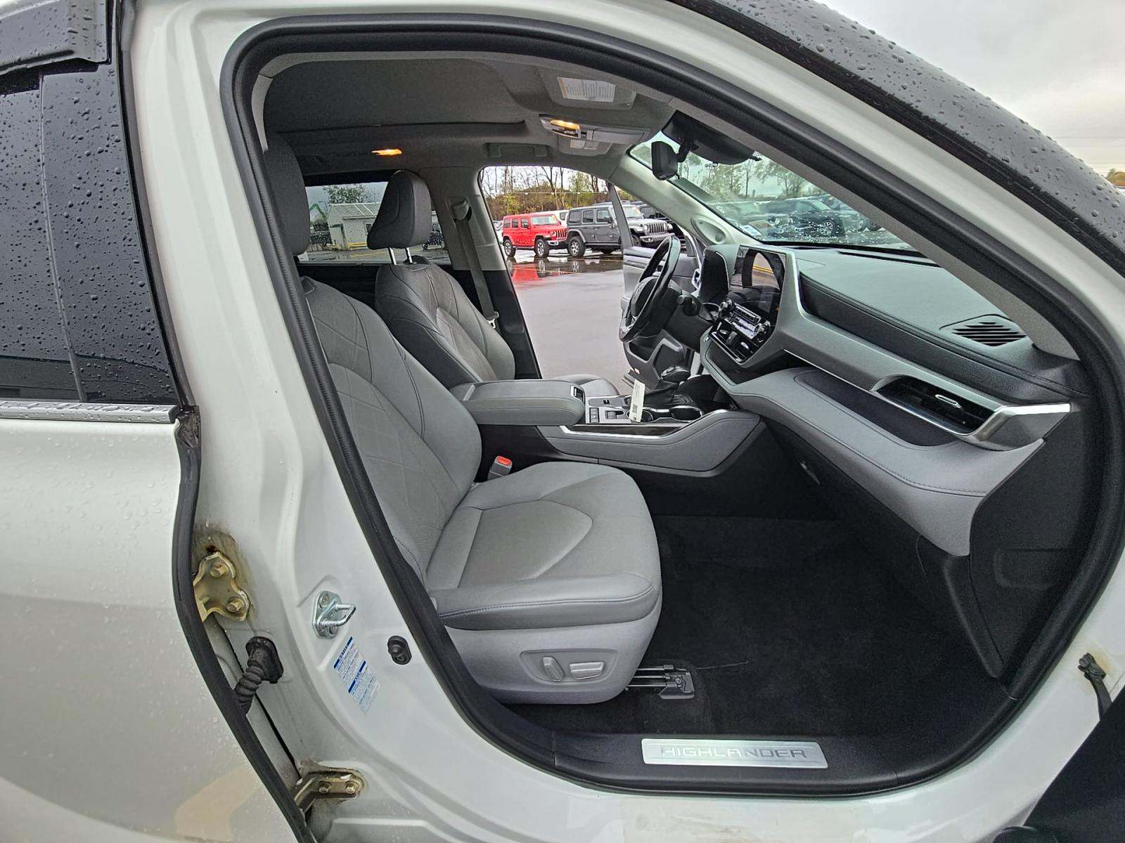 2021 Toyota Highlander Hybrid Platinum AWD