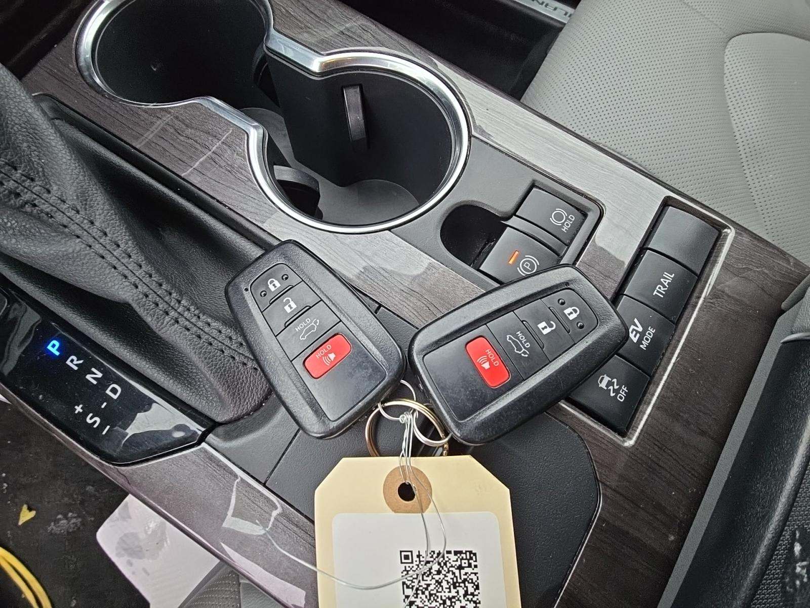 2021 Toyota Highlander Hybrid Platinum AWD